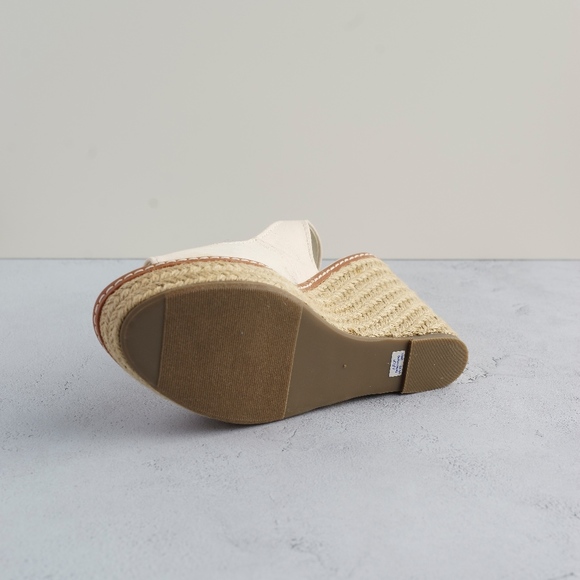 Espadrilles - Picture 4 of 4